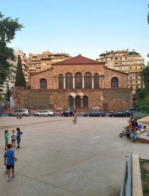 Βόλτα στην Αγίας Σοφίας: Οι βυζαντινοί κίονες, η Πλατεία Μακεδονομάχων και ο θησαυρός της Unesco