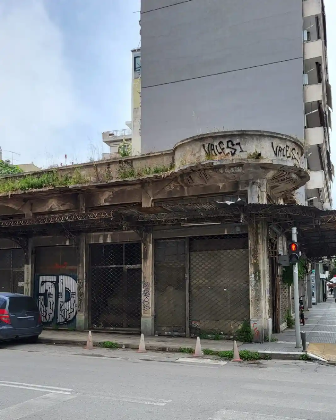 Συννεφιασμένη Κυριακή στην Όλγας